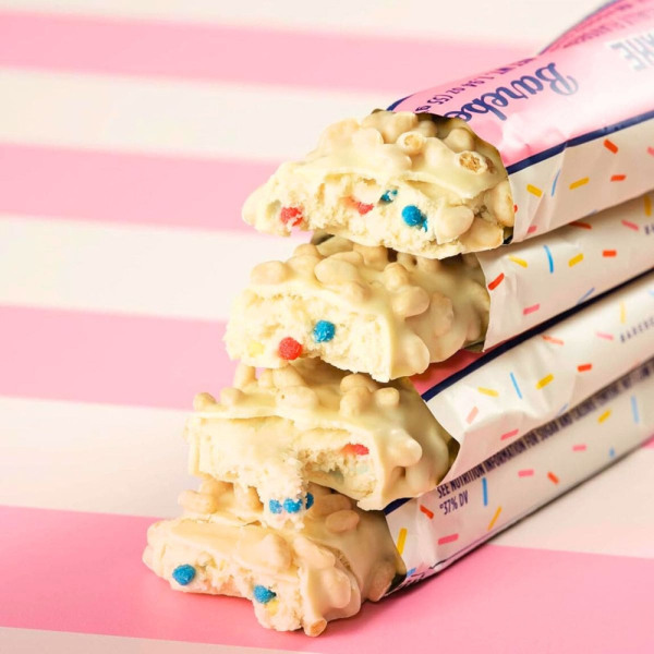Barebells Birthday Cake Protein Bar – 20g Protein, No Sugar - Delicious ...